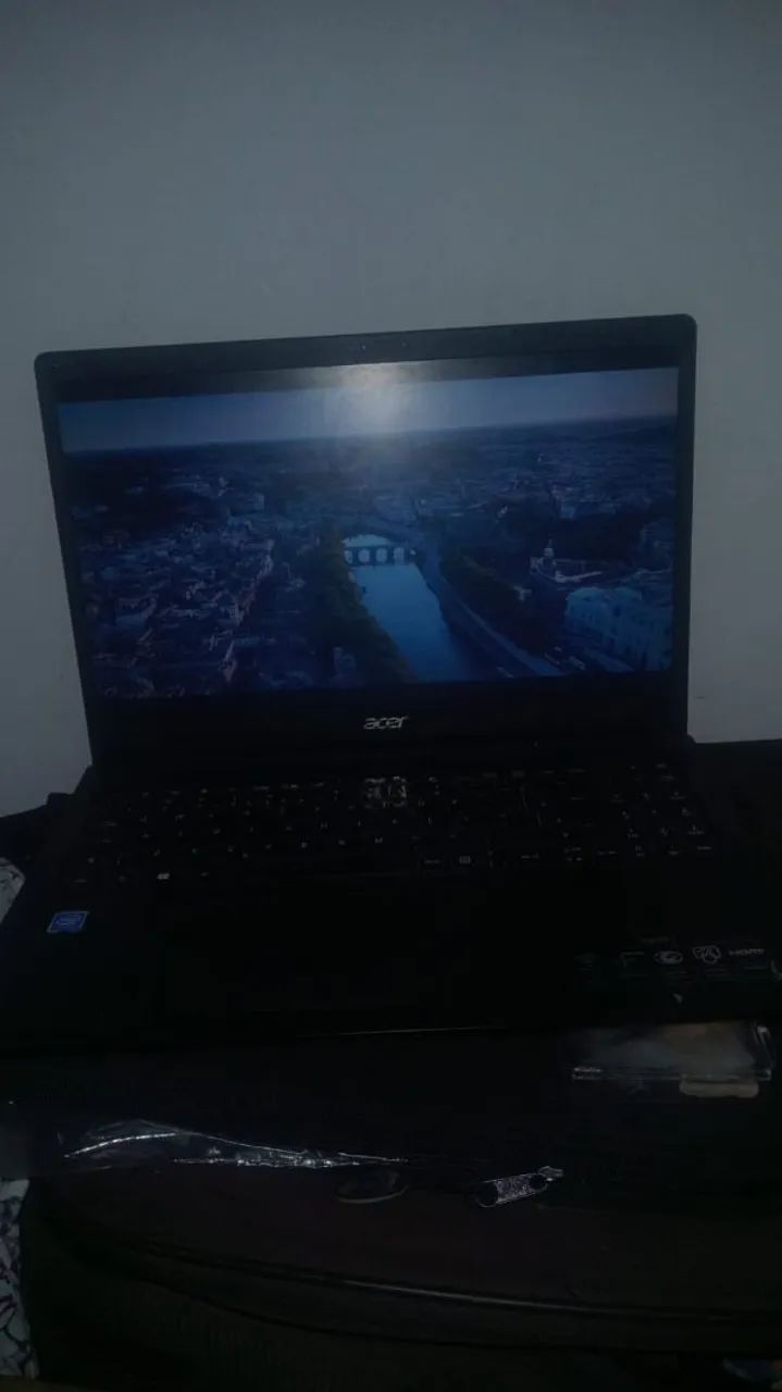 Vendo Notebook Windows 10 acer 3 