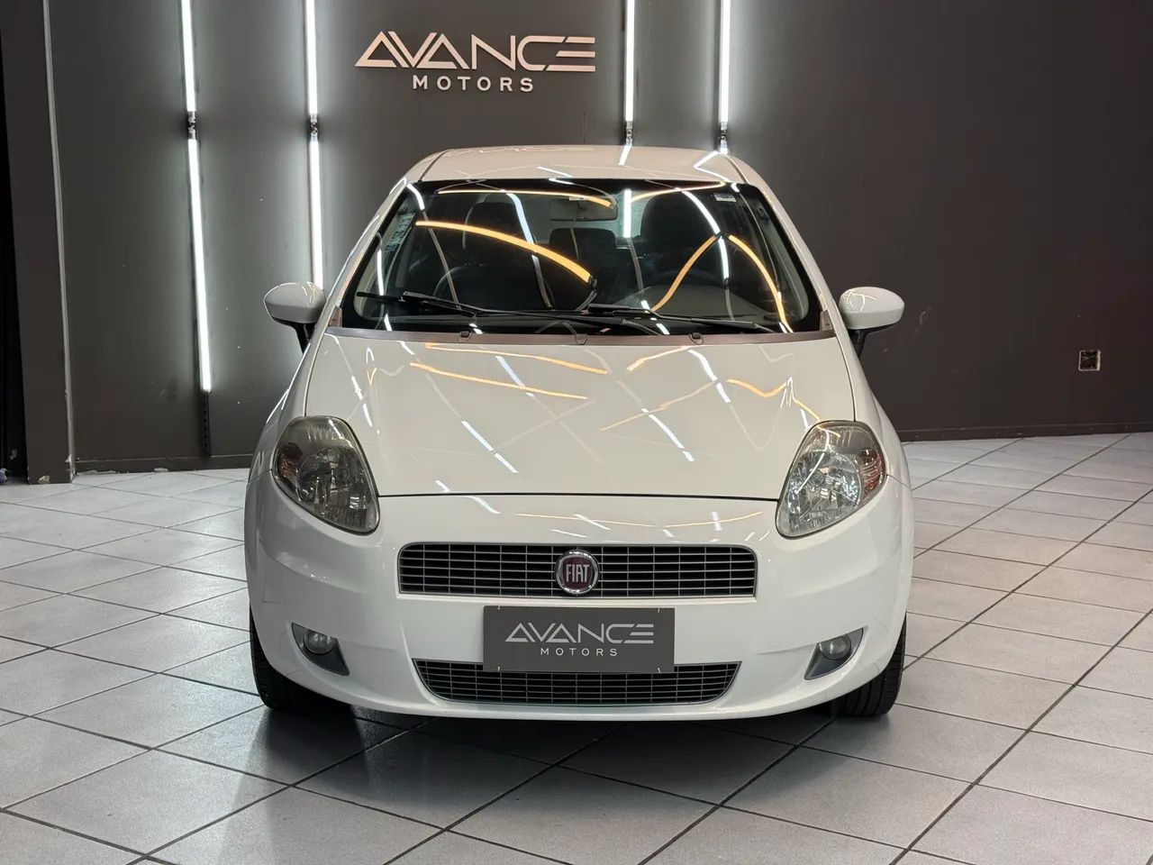 Fiat Punto Essence 1.6 Flex 16V 5P 2011 - Foto 2
