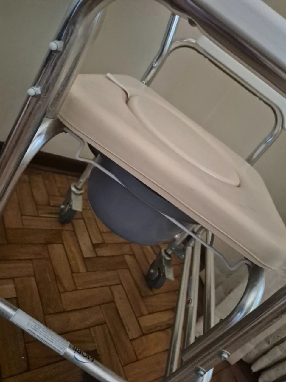 Kit cadeira rodas, banho e andador  - Foto 4