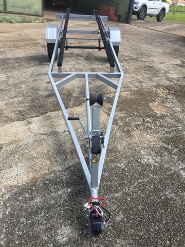 Carreta para barco de 4 a 6 metros na Promoção !! - Foto 6