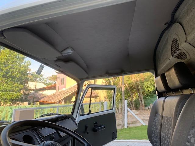 Kombi 2005 12.000km rodados Ambulancia Reliquia Raridade Unica - Foto 12