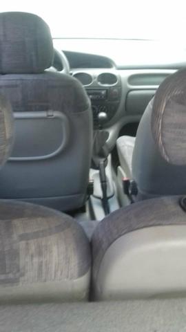 Vendo uma renault scenic - Foto 7