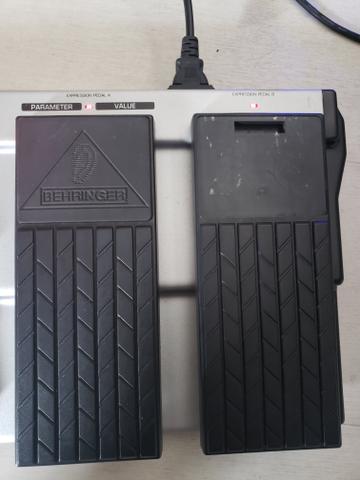 Pedaleira Behringer Fcb 1010 Midi Foot Controler - Foto 4