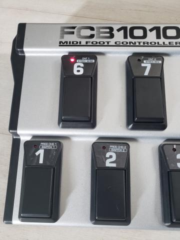 Pedaleira Behringer Fcb 1010 Midi Foot Controler - Foto 3