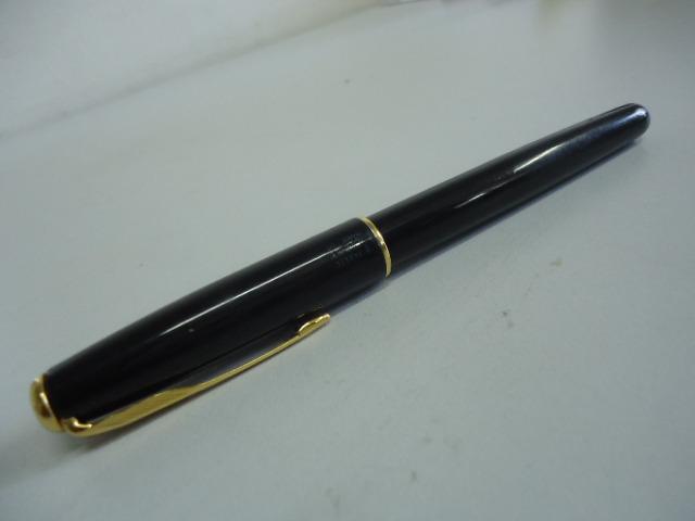 Caneta pincel preta