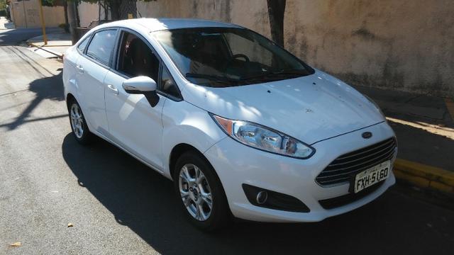 New Fiesta sedan 2014 aut Troca por menor valor