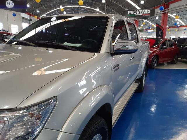 TOYOTA HILUX CD SRV D4-D 4X4 3.0 TDI DIESEL AUT 2015 - Foto 9
