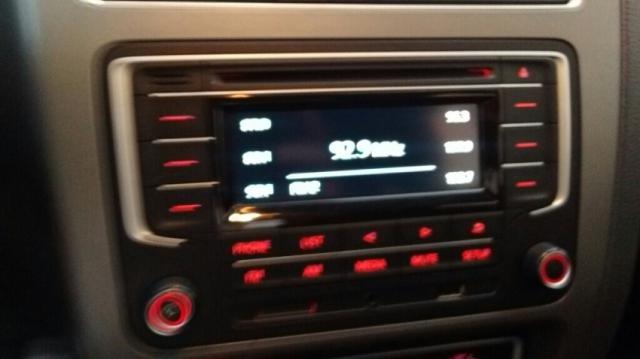 VOLKSWAGEN FOX COMFORTLINE 1.6 8V Branco 2015/2016 - Foto 14