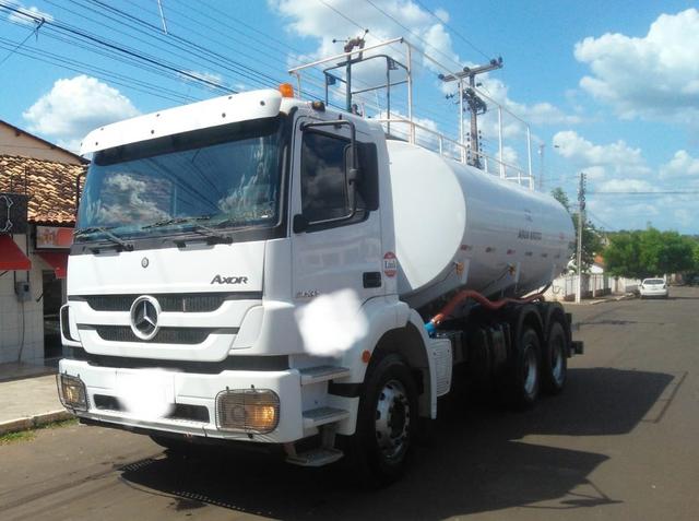 Locação Pipa Traçado 6x4 Axor 2831