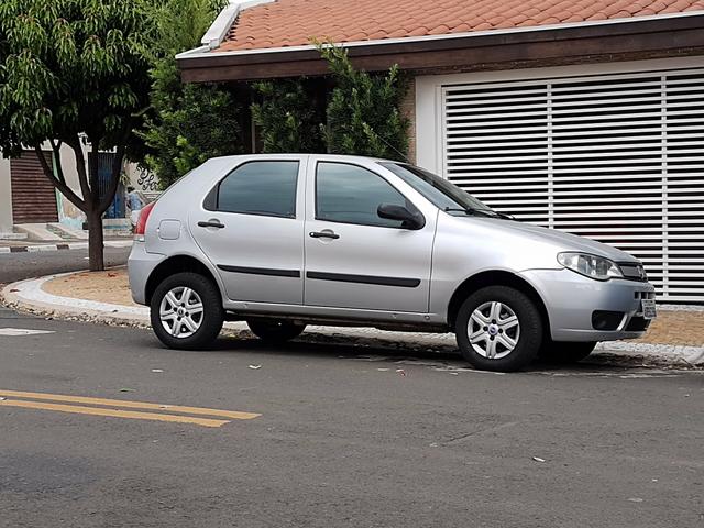 Fiat Palio com Ar Condicionado