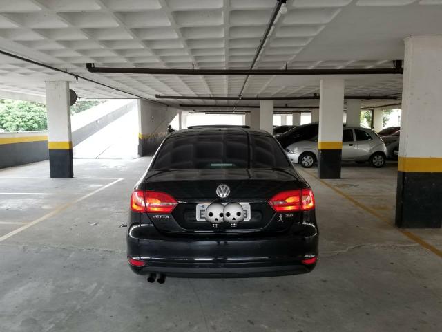 Vw Jetta 2011 c/ teto solar