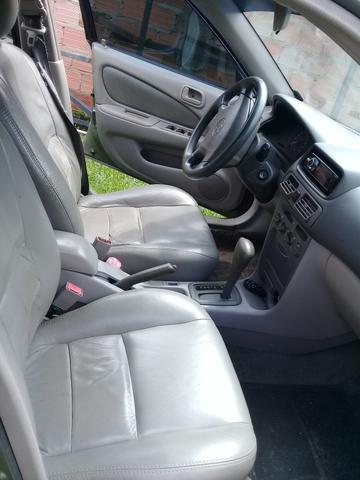 Vende um corola câmbio automático 2001 - Foto 7