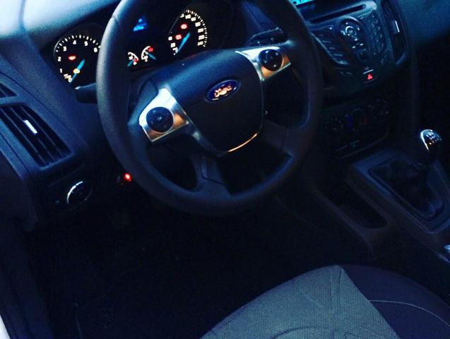 Focus 1.6 Manual carro zero - Foto 5