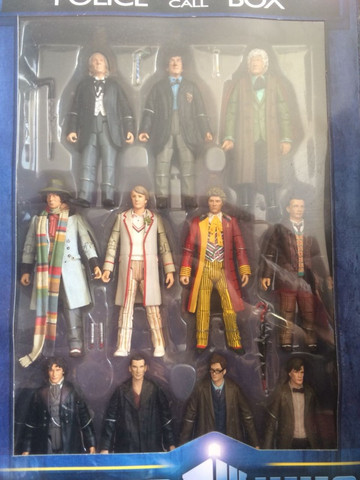 11 doctors figure set