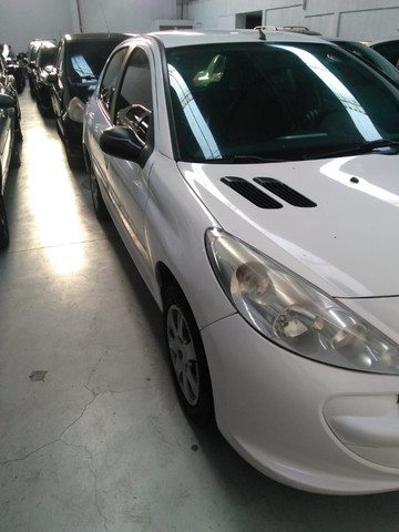 PEUGEOT 207 2014