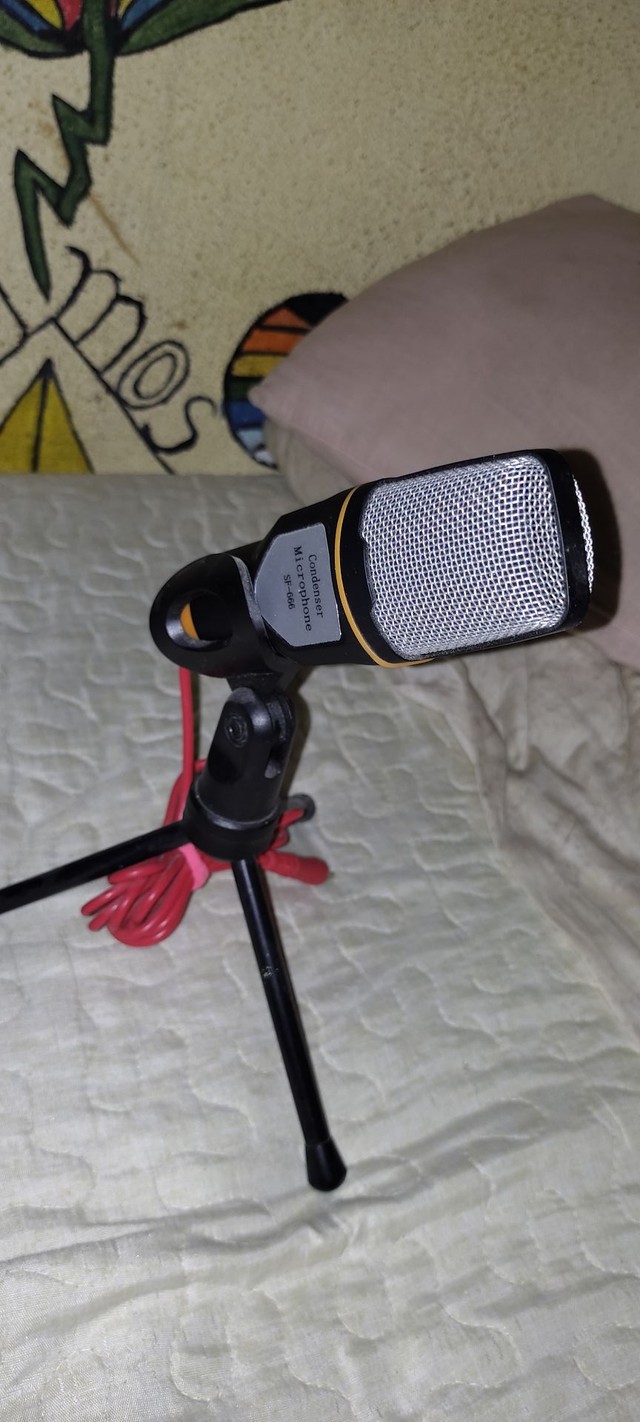Microfone SF 666