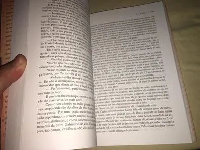 Livro Os Maias Episódios Da Vida Romântica Eça De Queirós Usado bom estado conforme fotos - Foto 3