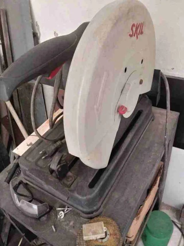 Vendo policort skil com bancada lixadeira bosh grande e tisoura de cortar chapa 