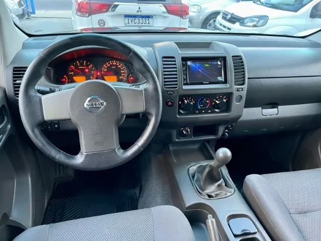 Nissan Frontier 2.5 XE 4X4 CD Turbo Diesel 2013 (Manual)  - Foto 7