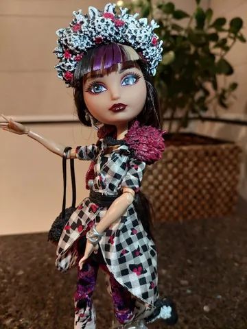 Bonecas Ever after high desapegos ler descrição