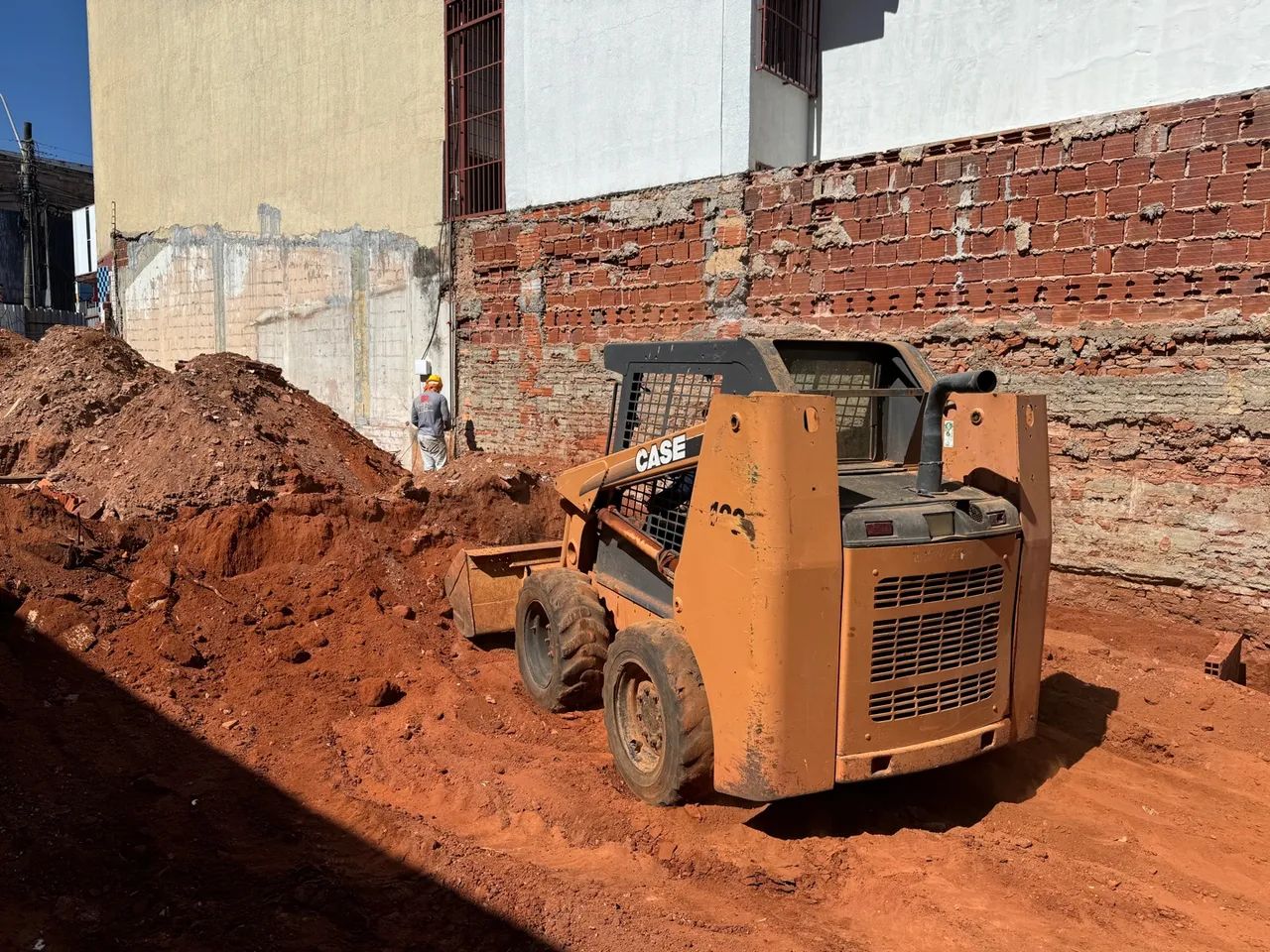 DEMOLIÇÃO E LIMPEZA DE LOTES! - Foto 4