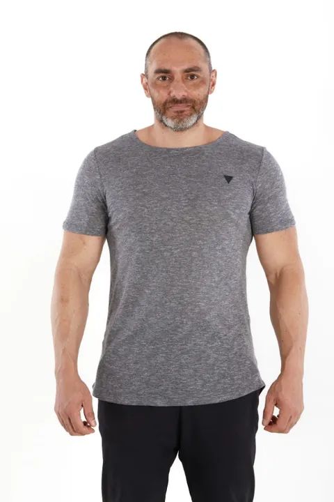 Camiseta Básica Unisex Rebell Cinza