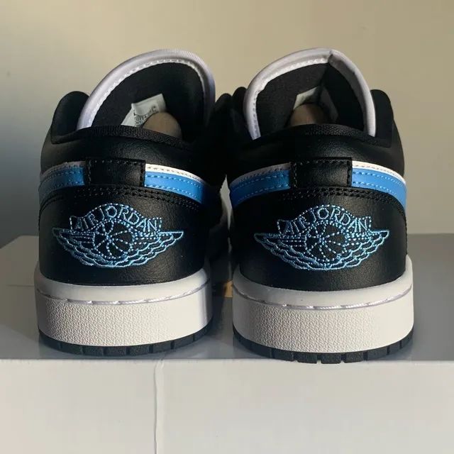 JORDAN 1 LOW BLACK UNIVERSITY BLUE TAM. 37BR - Foto 2