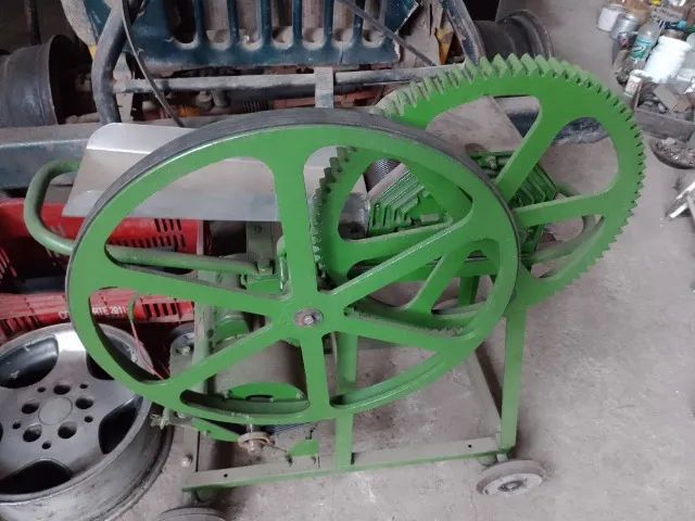 Moenda artesanal R$ 1.900,00 reais.