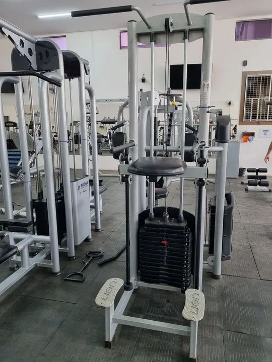 Graviton Lion Fitness - Aparelho de musculação  - Foto 2