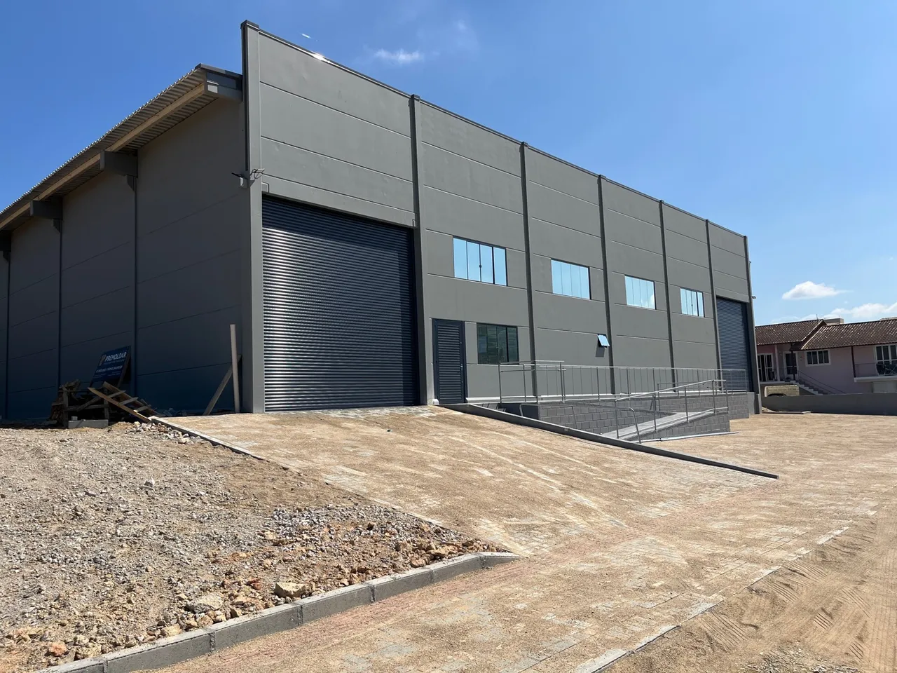 ALUGO GALPÃO 720 m2 - EXCELENTE LOCALIZAÇÃO