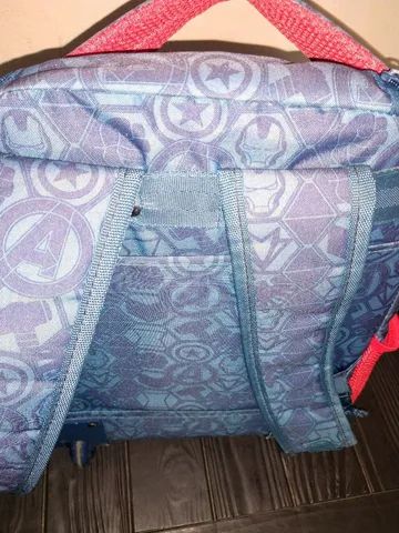 Mochila  escolar  rodinhas super heróis Marvel - Foto 4