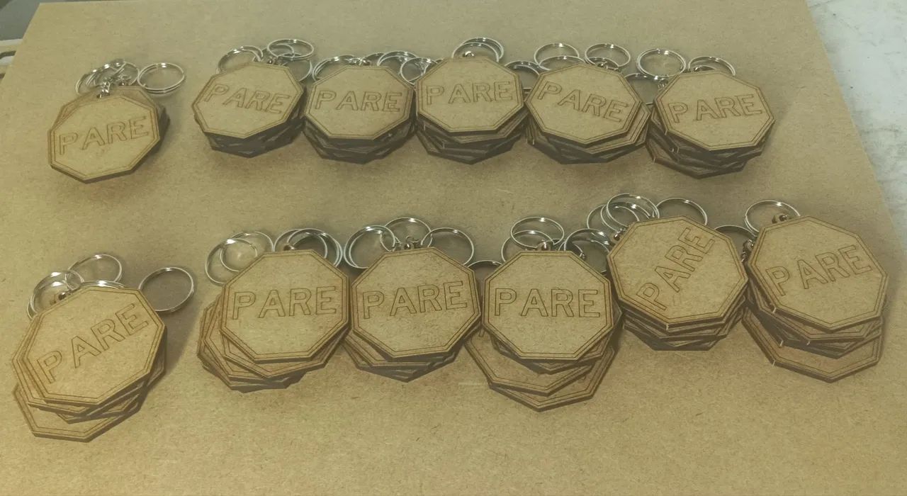 Chaveiros em MDF com gravação 