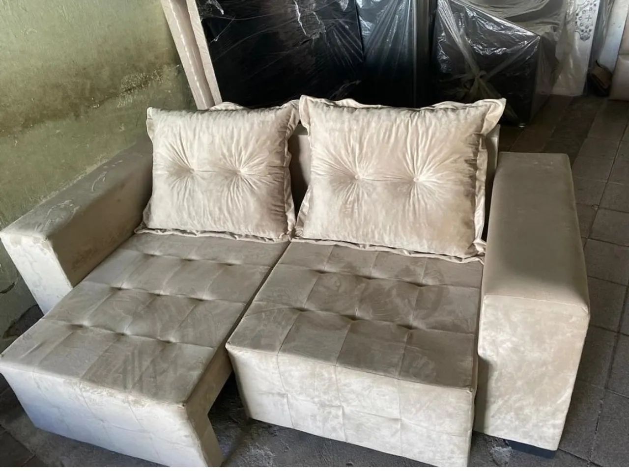 Sofá Retrátil de 3 Lugares Bege