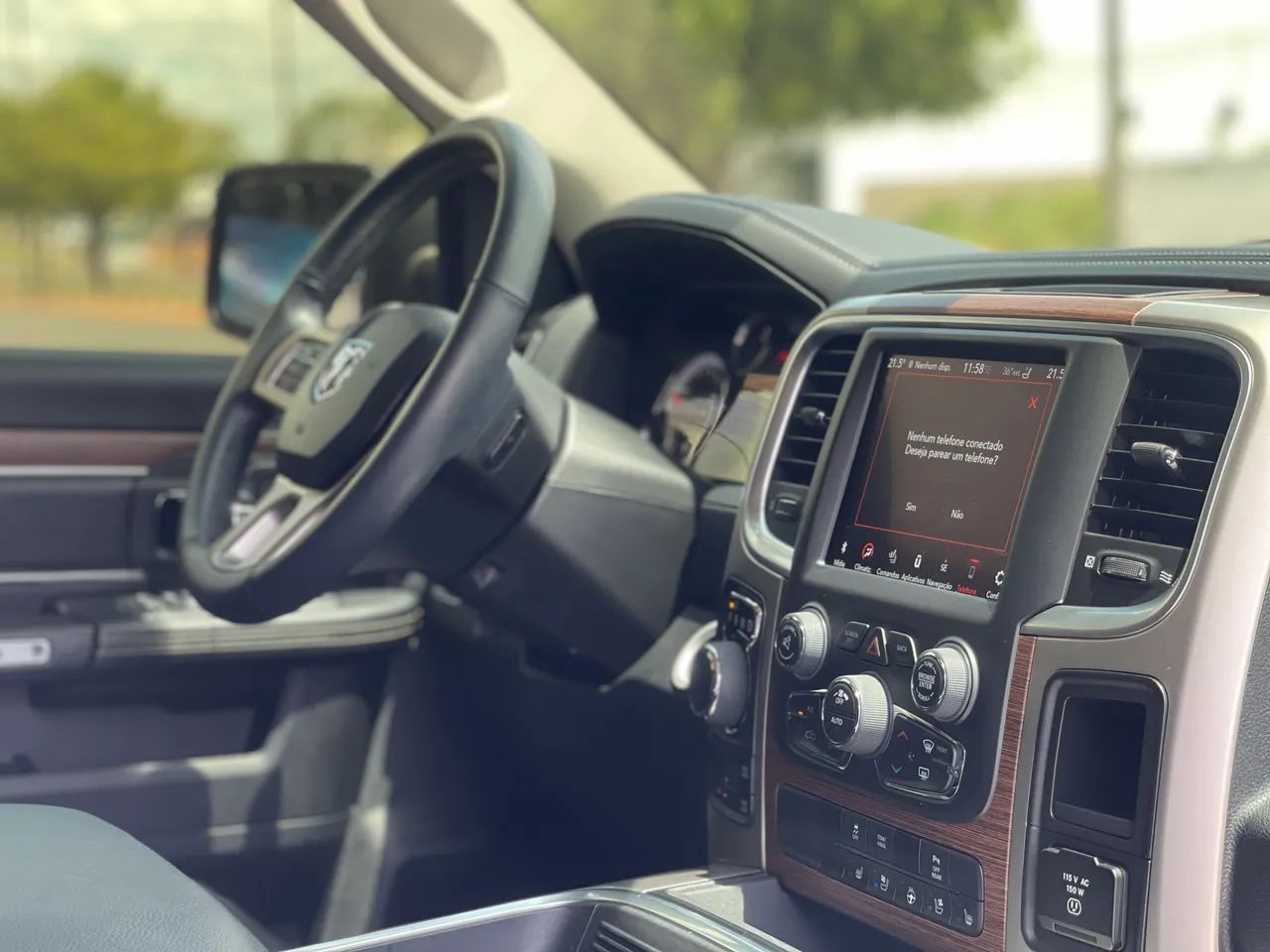 RAM CLASSIC LARAMIE 2023/2023 - Foto 4