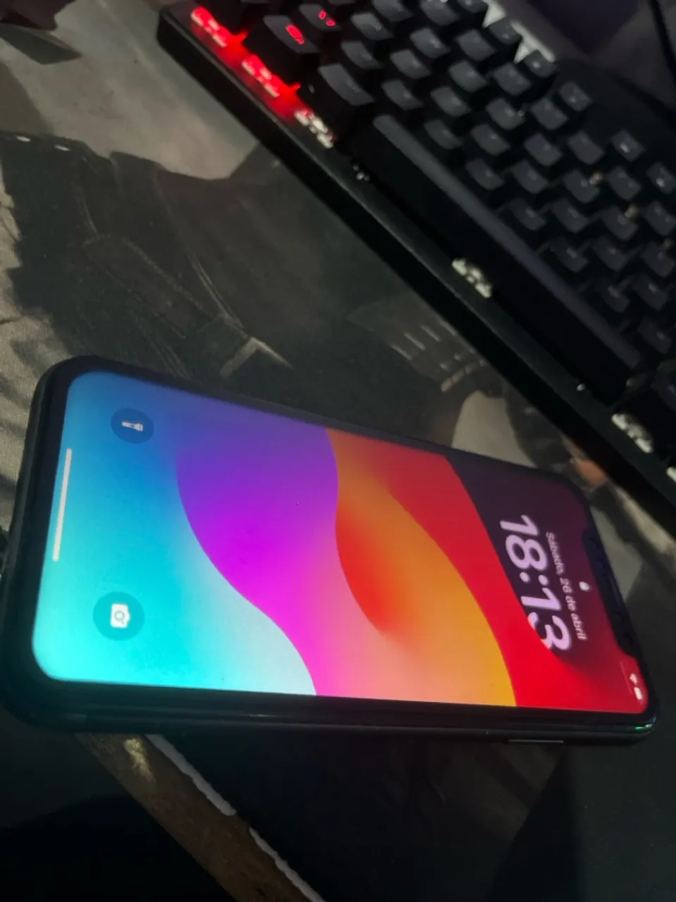 iPhone 11 64 gigas bateria 87 %
