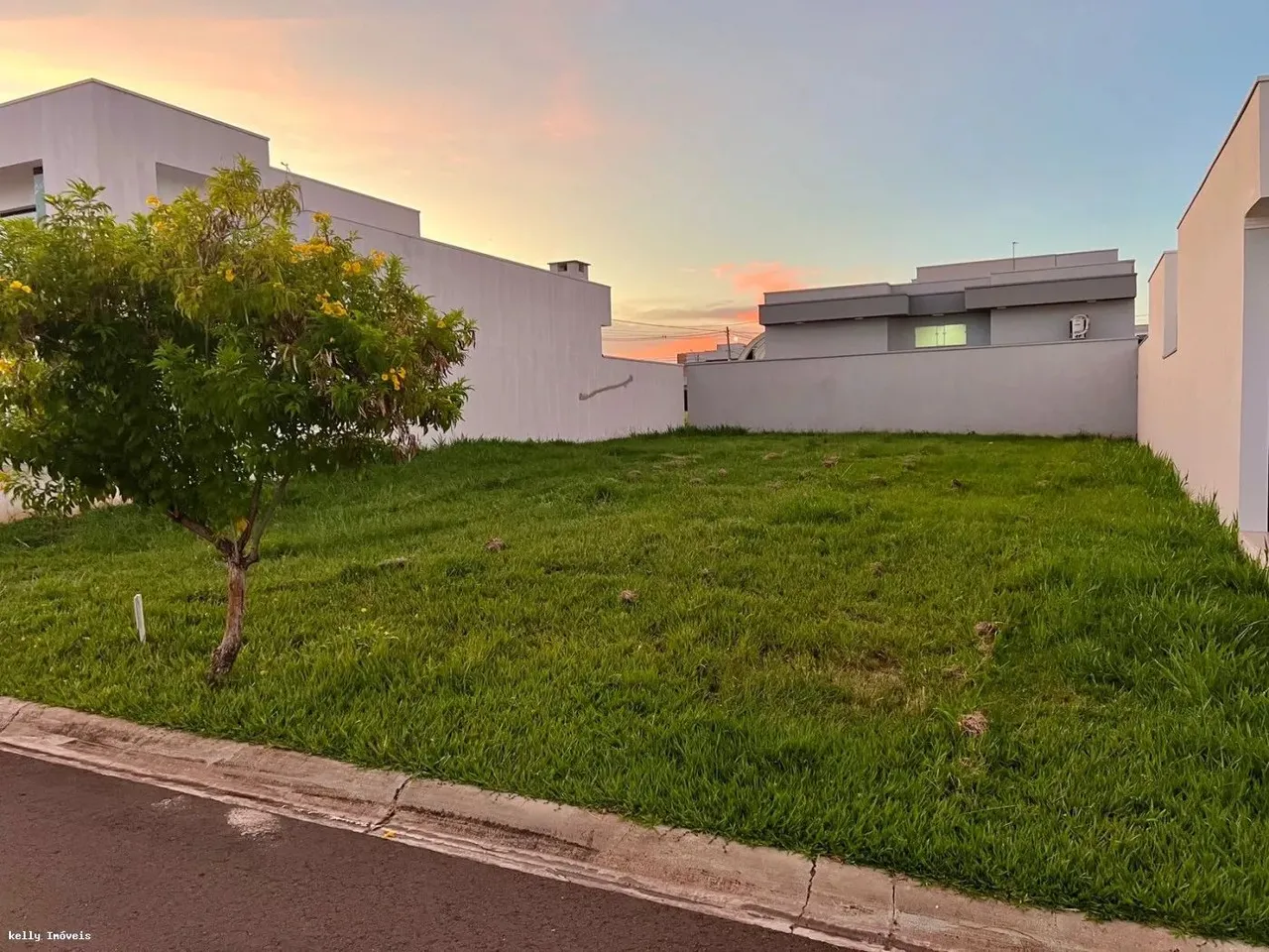 Terreno em Condomínio para Venda em Álvares Machado, Condomínio Valência 2