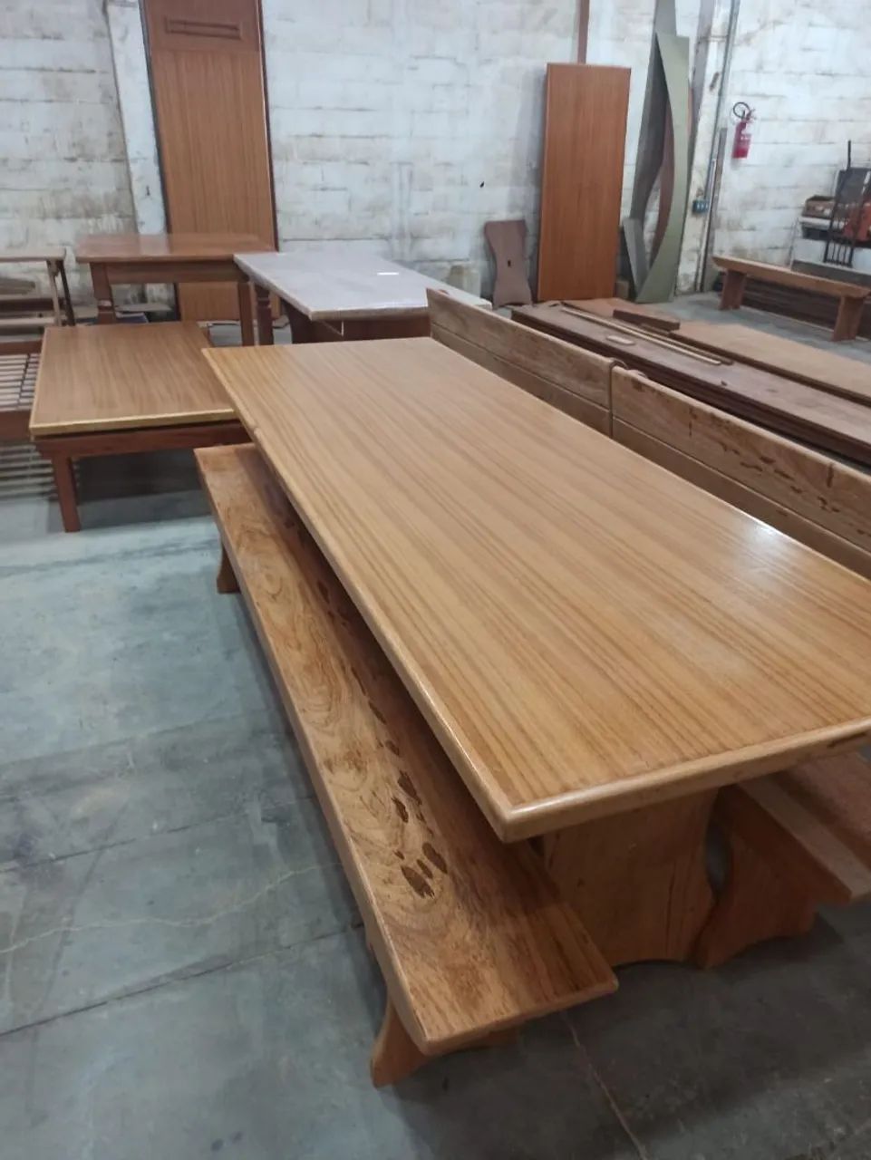 Mesa de Madeira  com 2 bancos - Foto 4