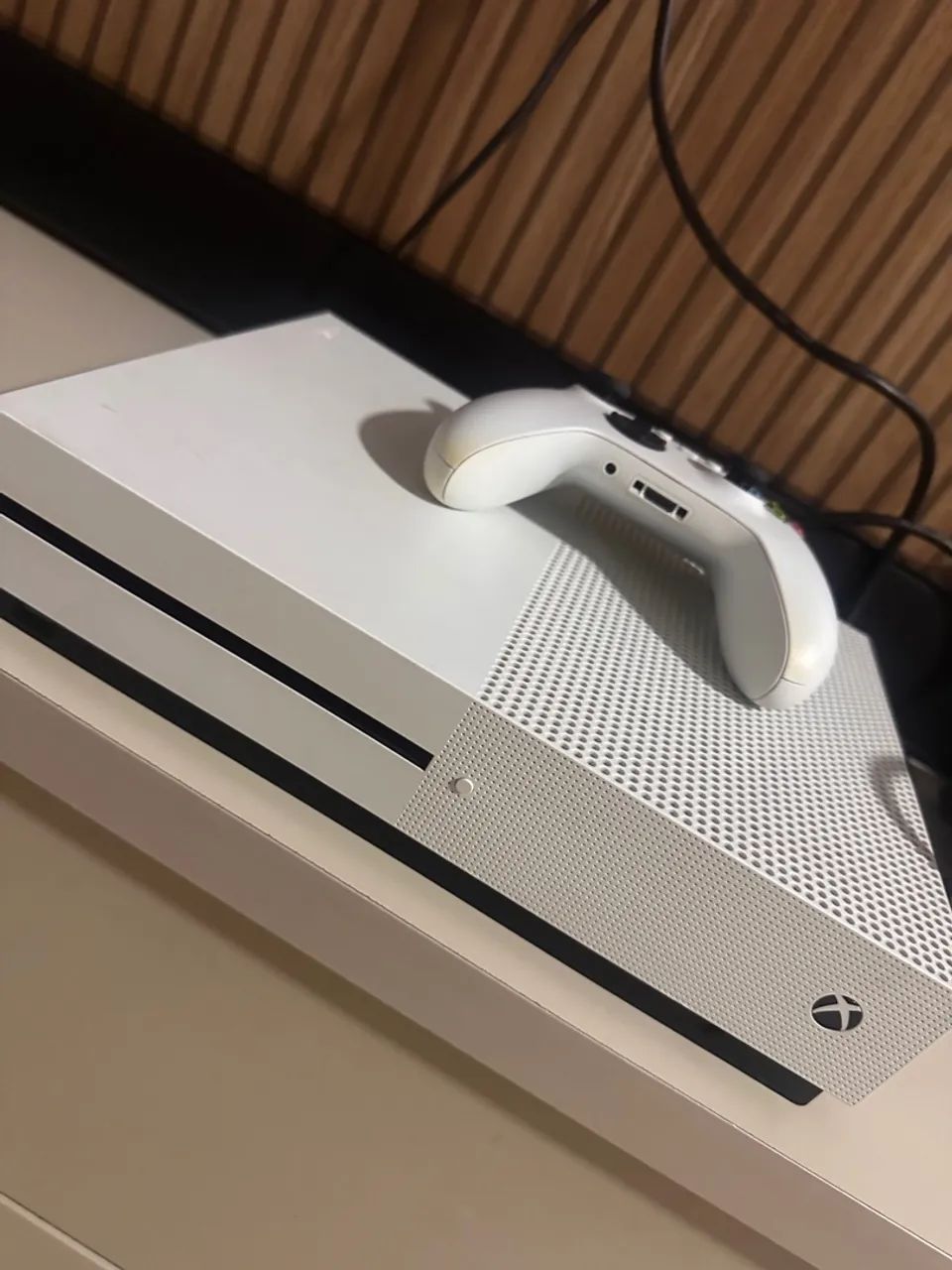 Xbox One S com dois controles - Foto 2