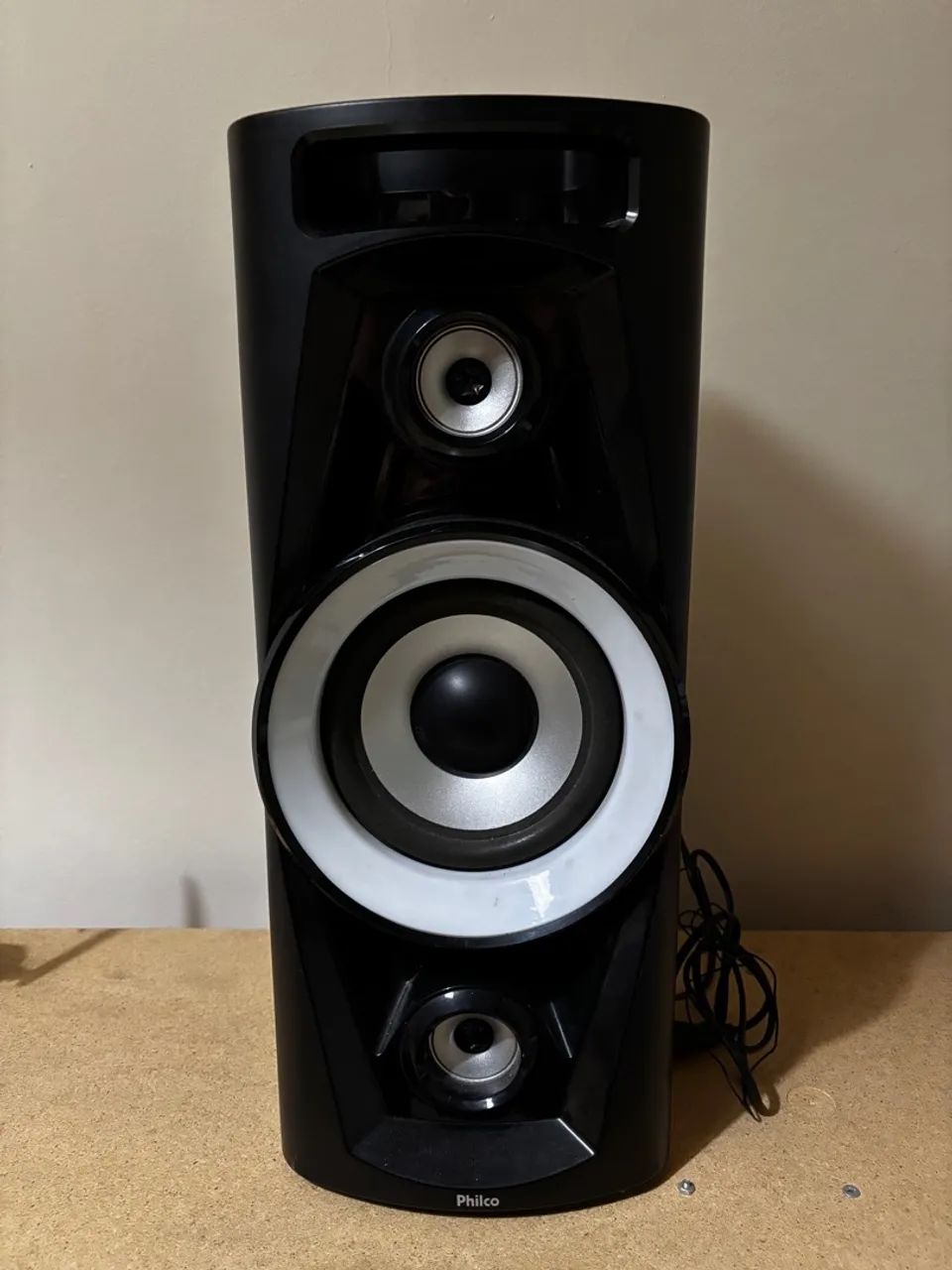 Caixa de Som Philco Torre com Bluetooth