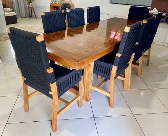 Oferta Relãmpago!!! conjunto de mesa com 10 cadeiras.