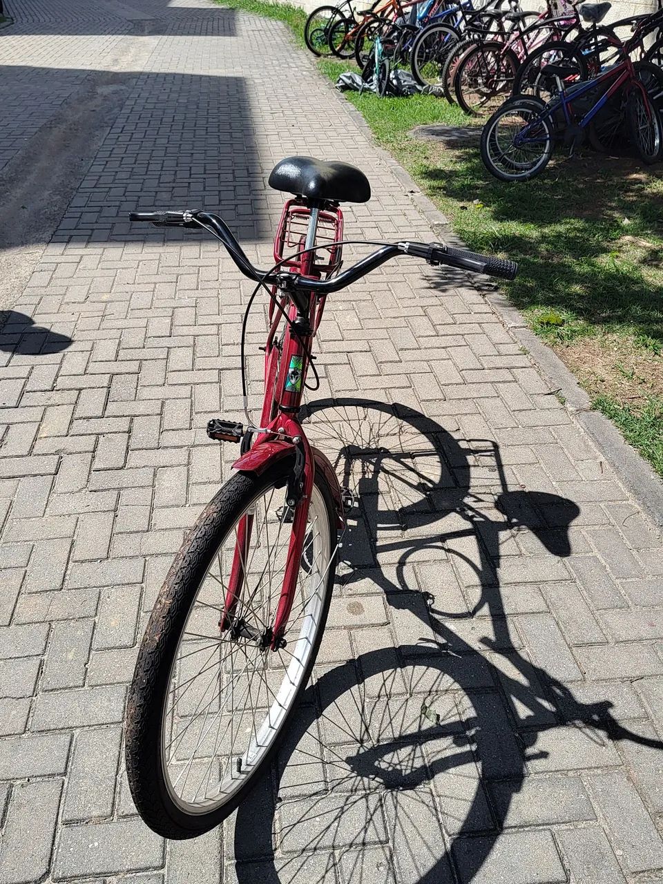 Bicicleta vermelha barra forte. - Foto 2