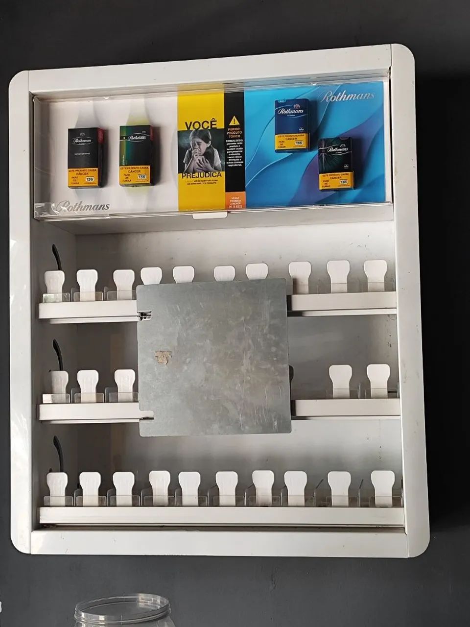 Expositor de cigarros em acrílico