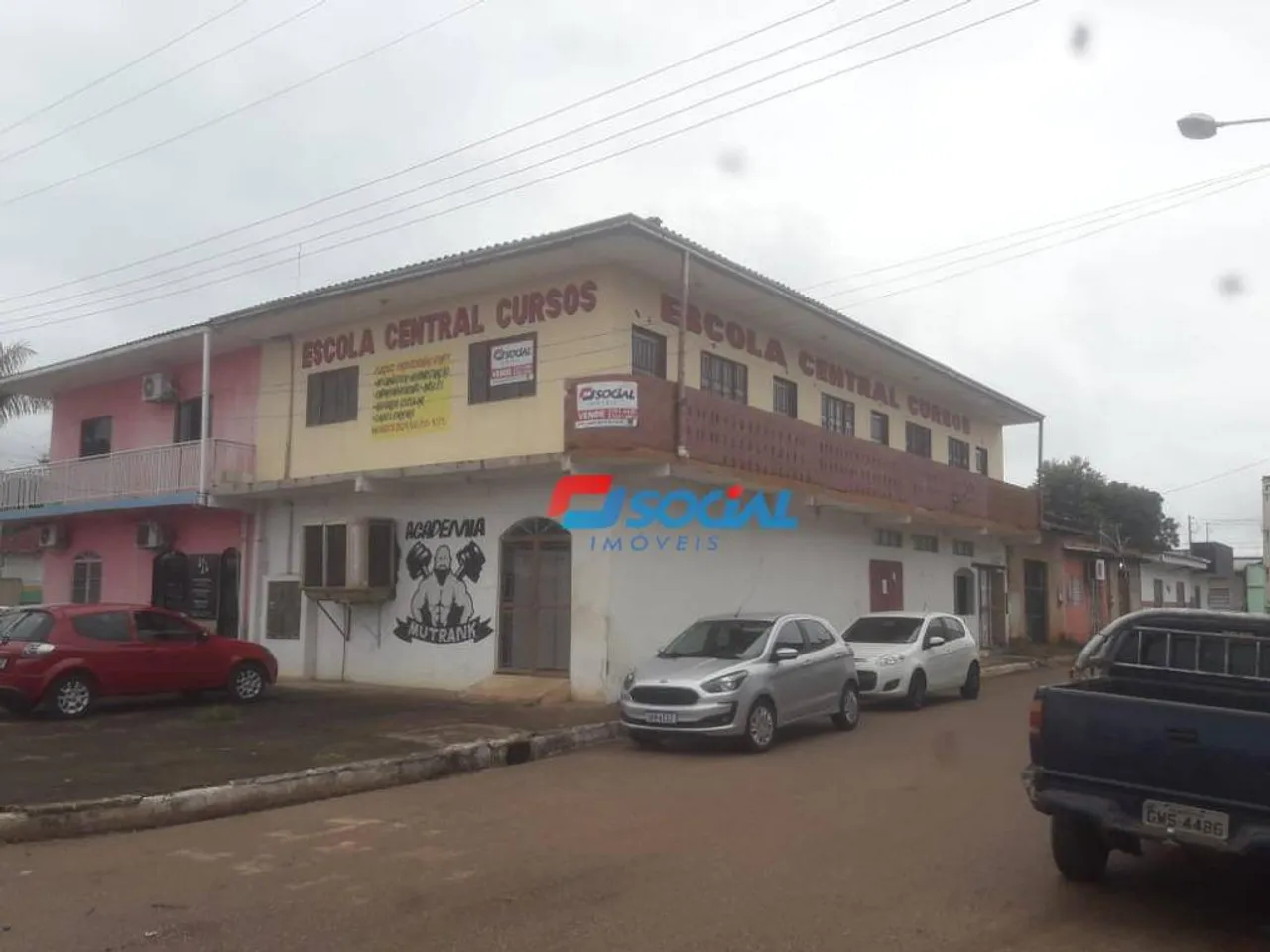 PONTO COMERCIAL NO CENTRO DE CANDEIAS DO JAMARI