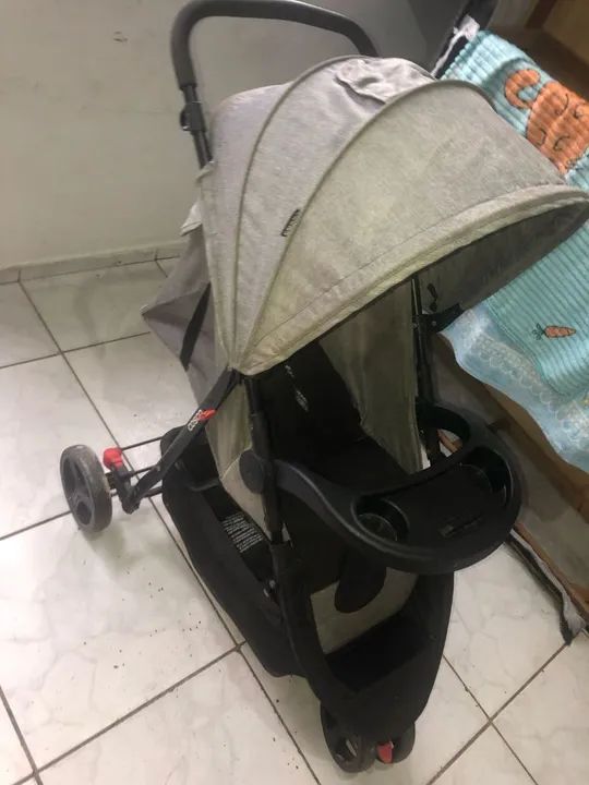 Carrinho de Bebê Cosco - Usado - Foto 3