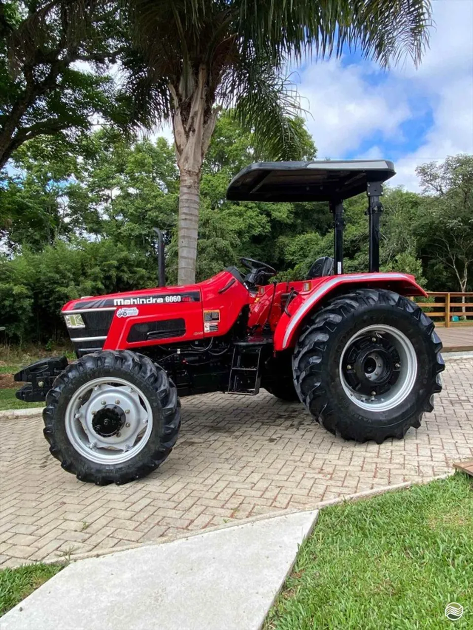 Trator Mahindra Modelo 5050