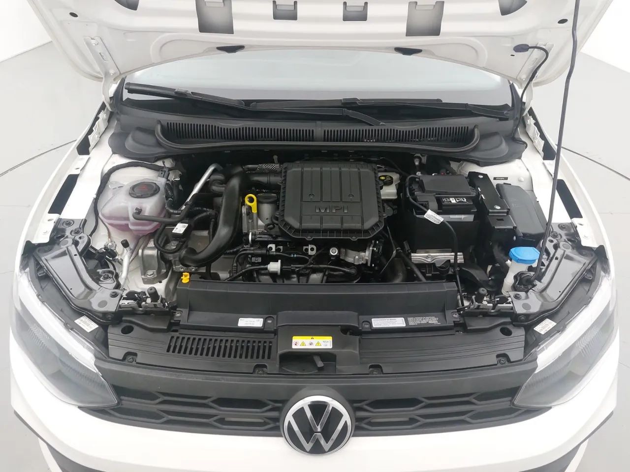 Volkswagen Polo Track 1.0 Flex 12V 5p, foto 10 de 18
