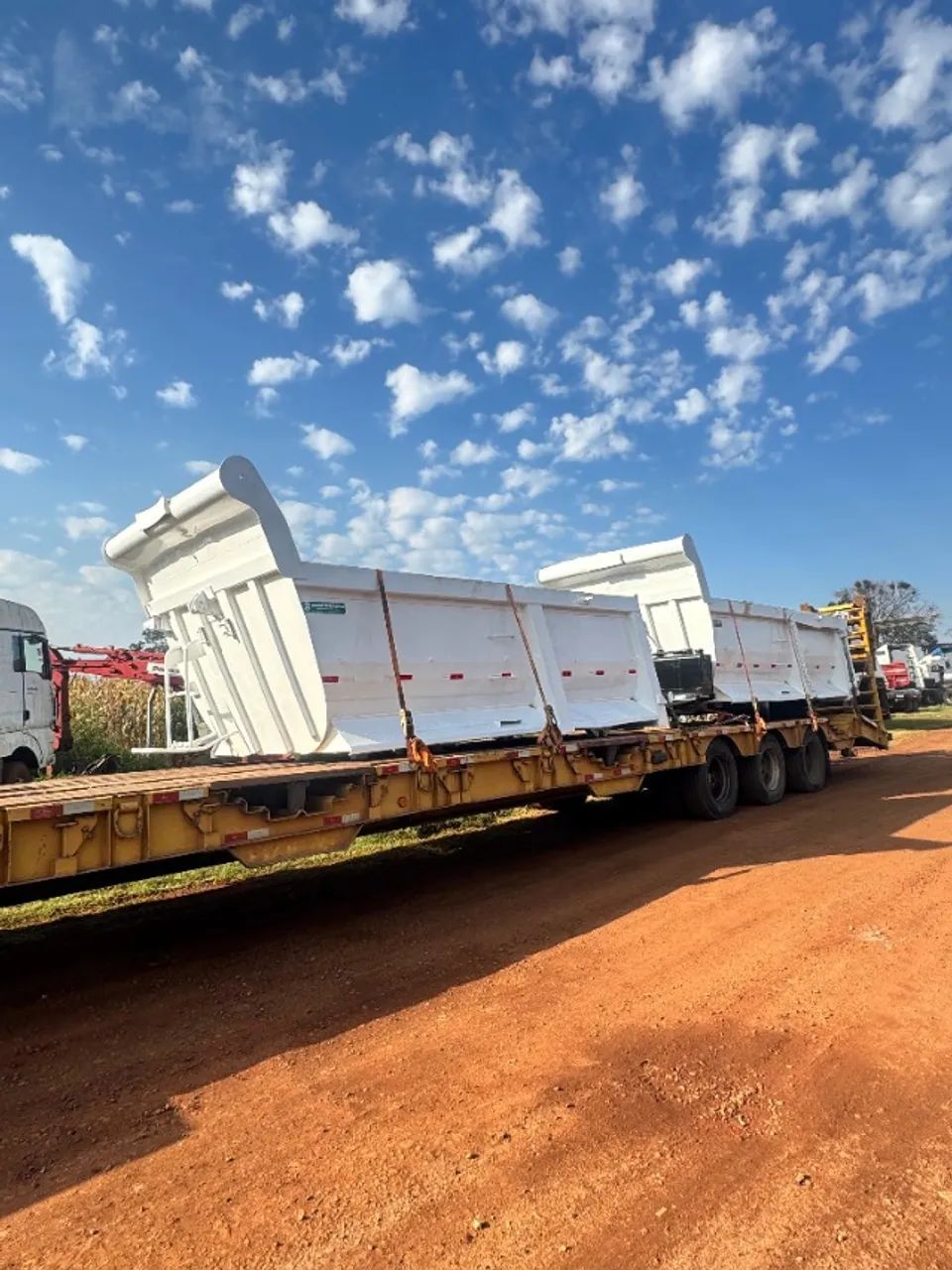 Caçamba Rossetti 14m3 Hardox Completa