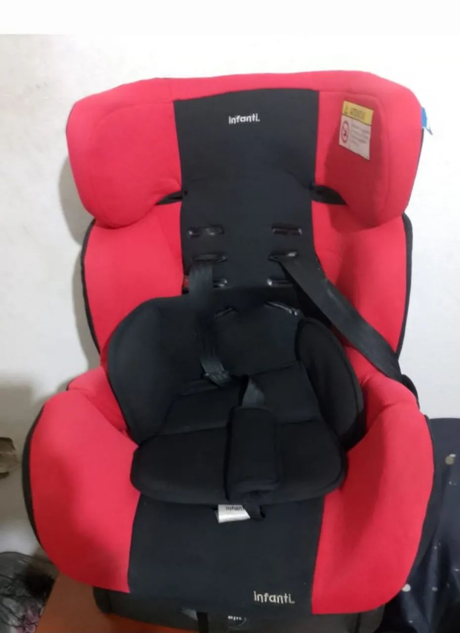 Cadeira para Auto Infanti Vermelha e Preta - Foto 2