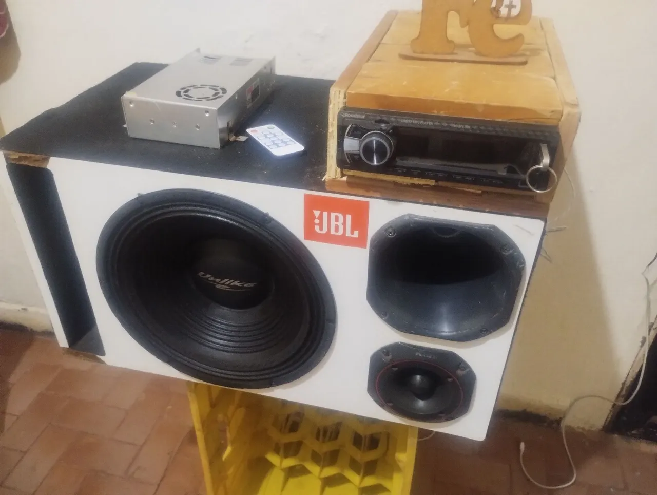 Caixa de Som Completa JBL com Módulo e Rádio