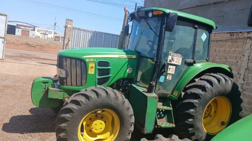  JOHN DEERE 6125J 125CV